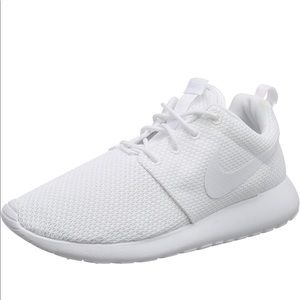 Nike White Men Mesh Running Shoe